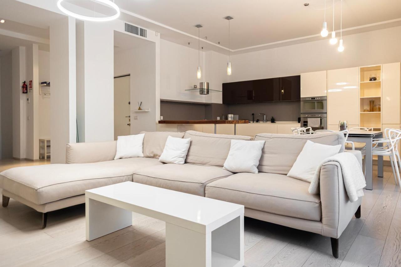 Elegante E Spazioso Quadrilocale In Porta Venezia Milano Eksteriør bilde