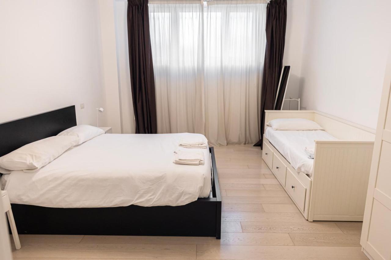 Elegante E Spazioso Quadrilocale In Porta Venezia Milano Eksteriør bilde